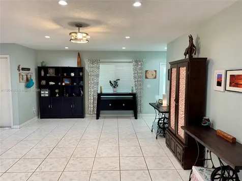 1237 N Fieldlark Lane Homestead FL 33035