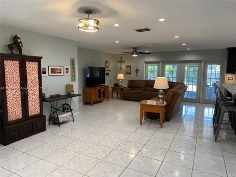1237 N Fieldlark Lane Homestead FL 33035