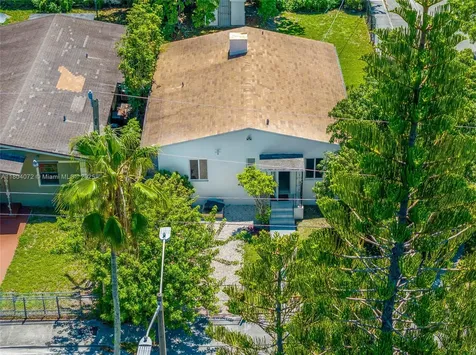 1515 NW 49th Street Miami FL 33142
