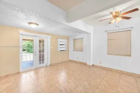 104 SW 7th Avenue Hallandale Beach FL 33009