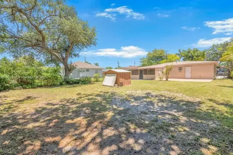 104 SW 7th Avenue Hallandale Beach FL 33009