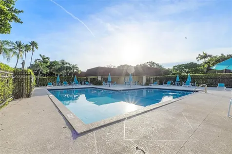 718 NW 98th Circle Plantation FL 33324
