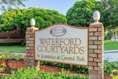718 NW 98th Circle Plantation FL 33324