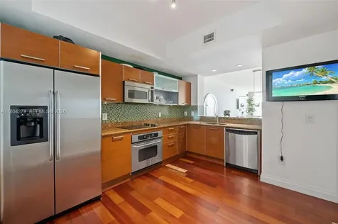 3330 NE 190th Street Aventura FL 33180
