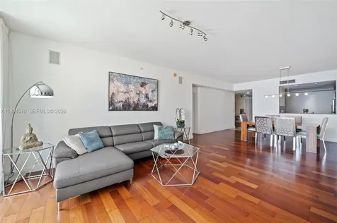 3330 NE 190th Street Aventura FL 33180
