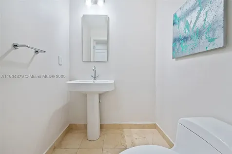3330 NE 190th Street Aventura FL 33180