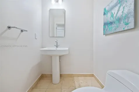 3330 NE 190th Street Aventura FL 33180