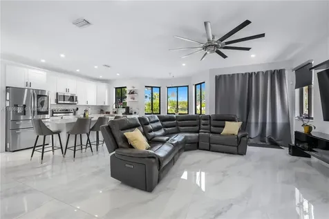 1857 SE 20th Road Homestead FL 33035