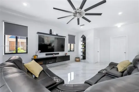 1857 SE 20th Road Homestead FL 33035