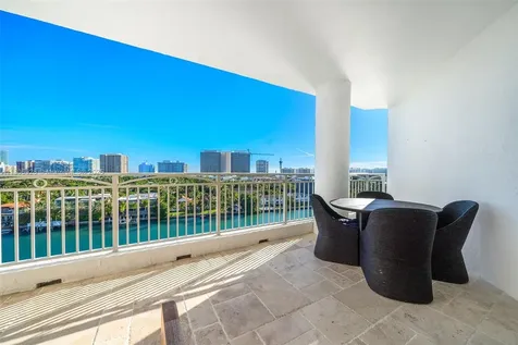 9751 E Bay Harbor Drive Bay Harbor Islands FL 33154