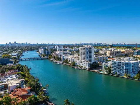 9751 E Bay Harbor Drive Bay Harbor Islands FL 33154