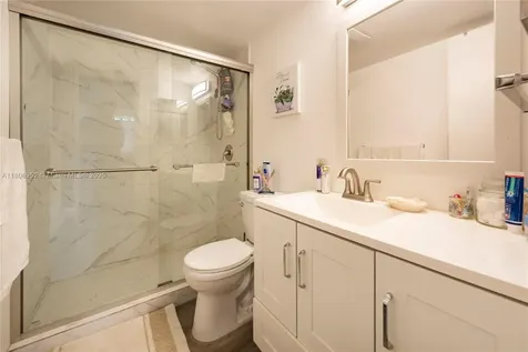 9823 S Hollybrook Lake Drive Pembroke Pines FL 33025