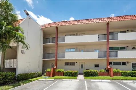 9823 S Hollybrook Lake Drive Pembroke Pines FL 33025
