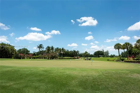 9823 S Hollybrook Lake Drive Pembroke Pines FL 33025