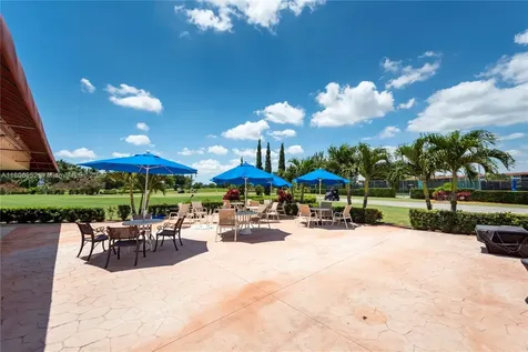 9823 S Hollybrook Lake Drive Pembroke Pines FL 33025
