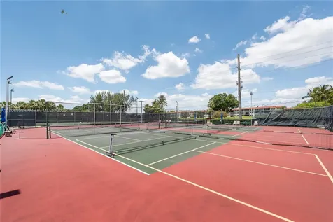 9823 S Hollybrook Lake Drive Pembroke Pines FL 33025