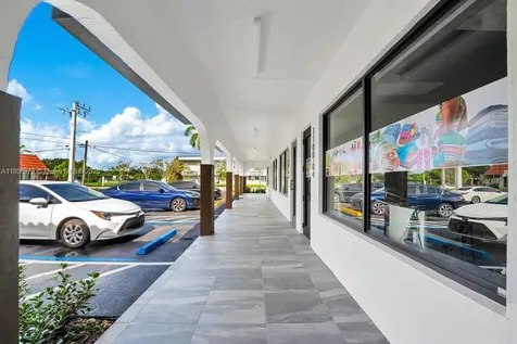 1100-04 Sunset Strip Sunrise FL 33313