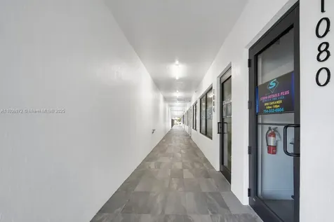 1100-04 Sunset Strip Sunrise FL 33313