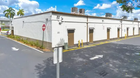 1072 Sunset Strip Sunrise FL 33313