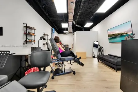 1072 Sunset Strip Sunrise FL 33313