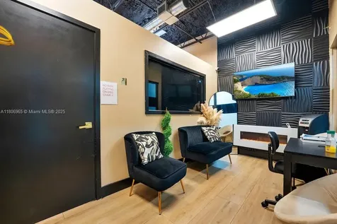 1072 Sunset Strip Sunrise FL 33313