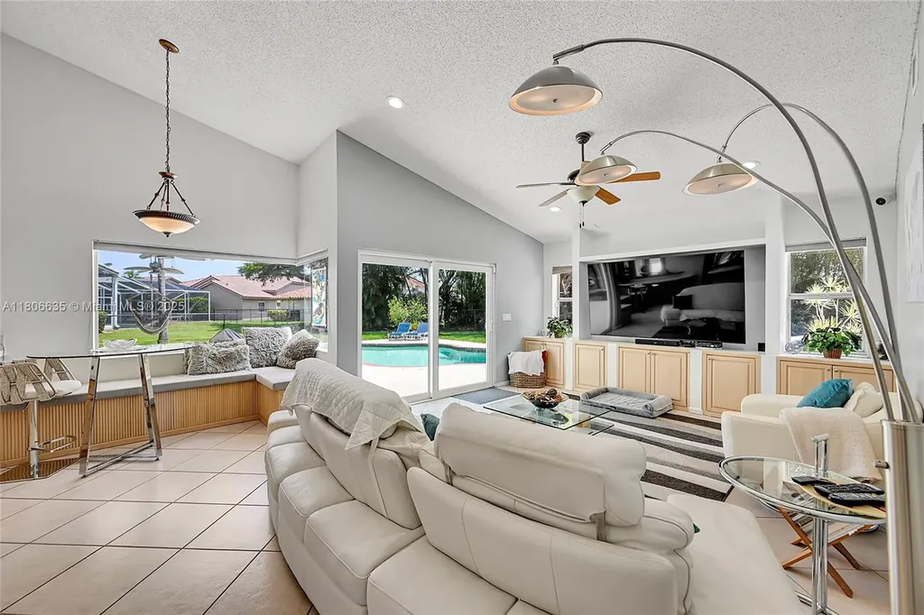 5362 NW 108th Way Coral Springs FL 33076