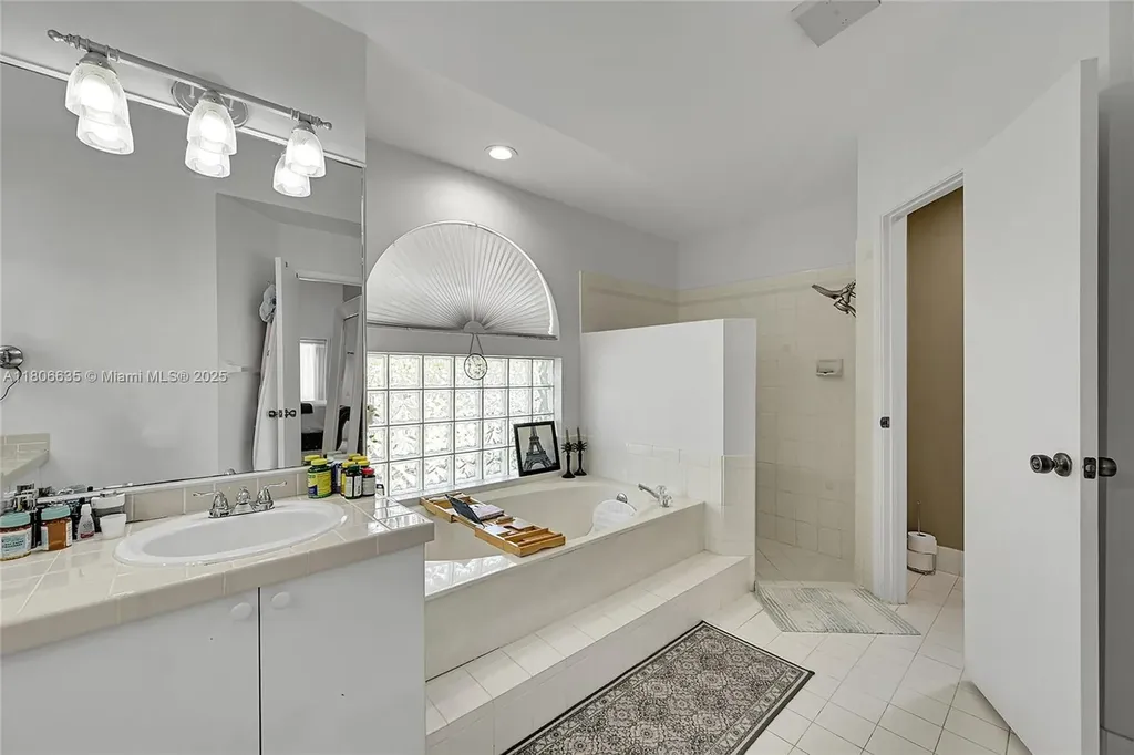 5362 NW 108th Way Coral Springs FL 33076