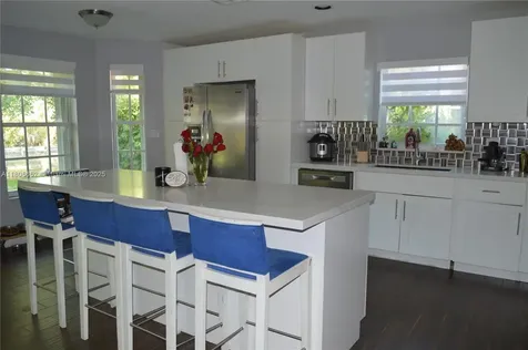 2220 NW 137th Avenue Sunrise FL 33323