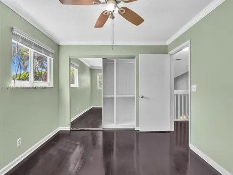 2124 W Discovery Circle W Deerfield Beach FL 33442