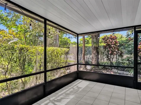 2124 W Discovery Circle W Deerfield Beach FL 33442