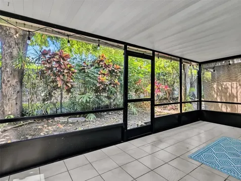 2124 W Discovery Circle W Deerfield Beach FL 33442