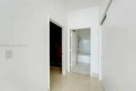 2001 Meridian Avenue Miami Beach FL 33139