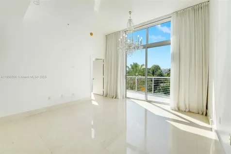 2001 Meridian Avenue Miami Beach FL 33139