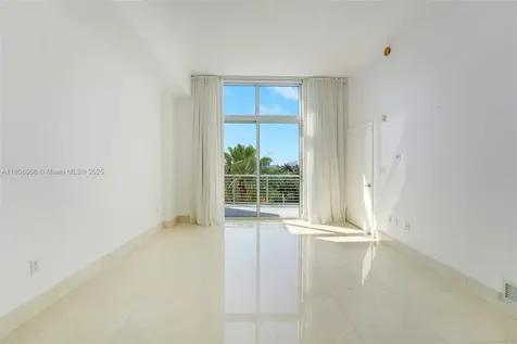 2001 Meridian Avenue Miami Beach FL 33139