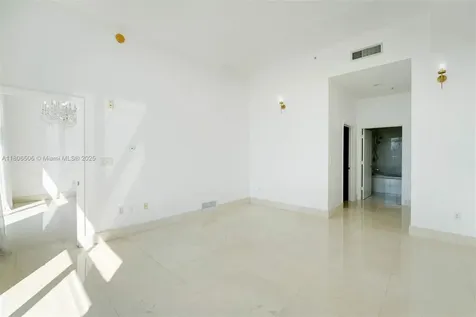 2001 Meridian Avenue Miami Beach FL 33139