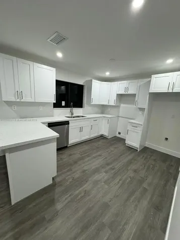 940 SW 78th Place Miami FL 33144