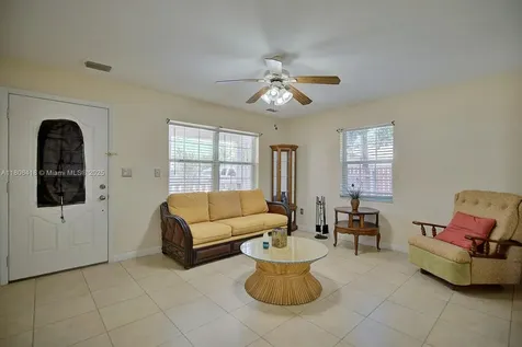 210 Joe Hilton Street Avon Park FL 33825