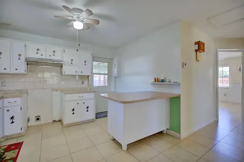 210 Joe Hilton Street Avon Park FL 33825