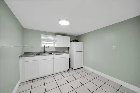 875 E 29th Street Hialeah FL 33013