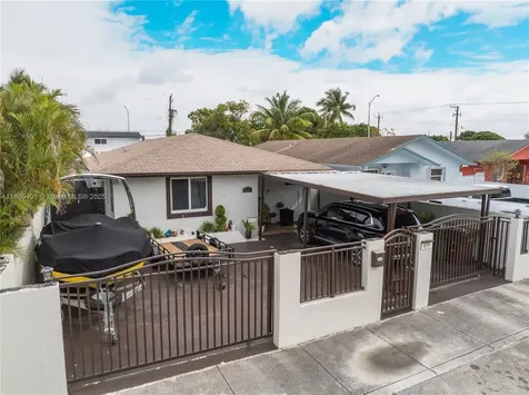 875 E 29th Street Hialeah FL 33013