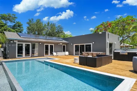 5943 SW 62nd Street South Miami FL 33143