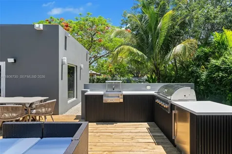 5943 SW 62nd Street South Miami FL 33143
