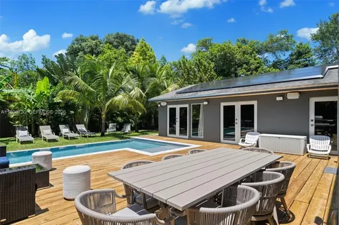 5943 SW 62nd Street South Miami FL 33143