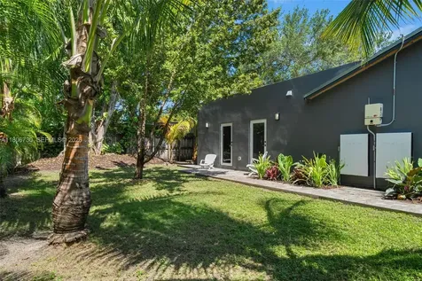 5943 SW 62nd Street South Miami FL 33143