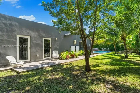 5943 SW 62nd Street South Miami FL 33143