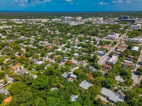 5943 SW 62nd Street South Miami FL 33143