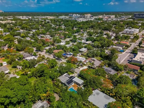 5943 SW 62nd Street South Miami FL 33143