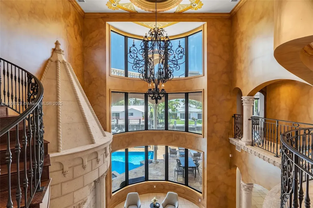 1011 Rhodes Villa Avenue Delray Beach FL 33483