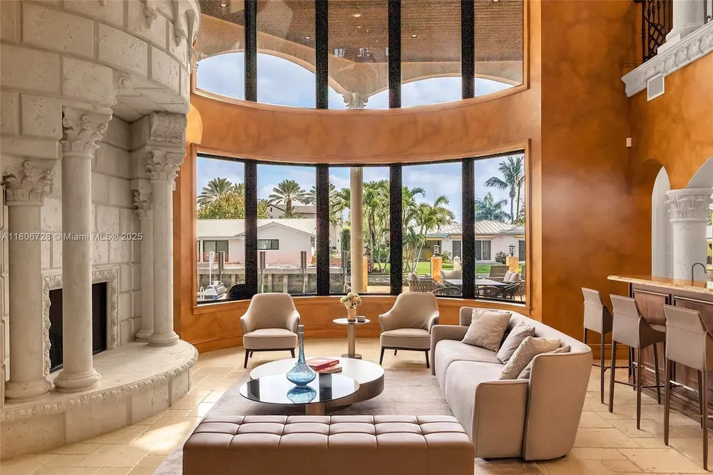 1011 Rhodes Villa Avenue Delray Beach FL 33483