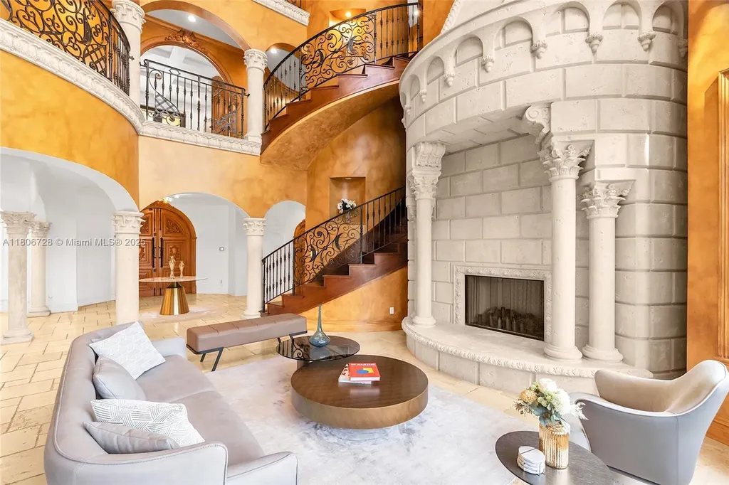 1011 Rhodes Villa Avenue Delray Beach FL 33483